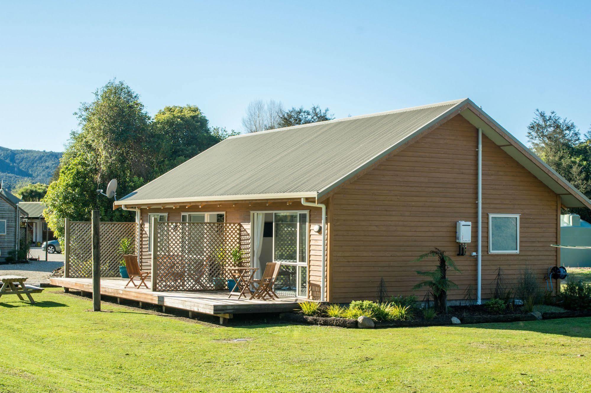 Abel Tasman Lodge マラハウ エクステリア 写真