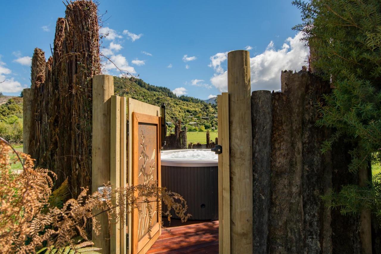 Abel Tasman Lodge マラハウ エクステリア 写真